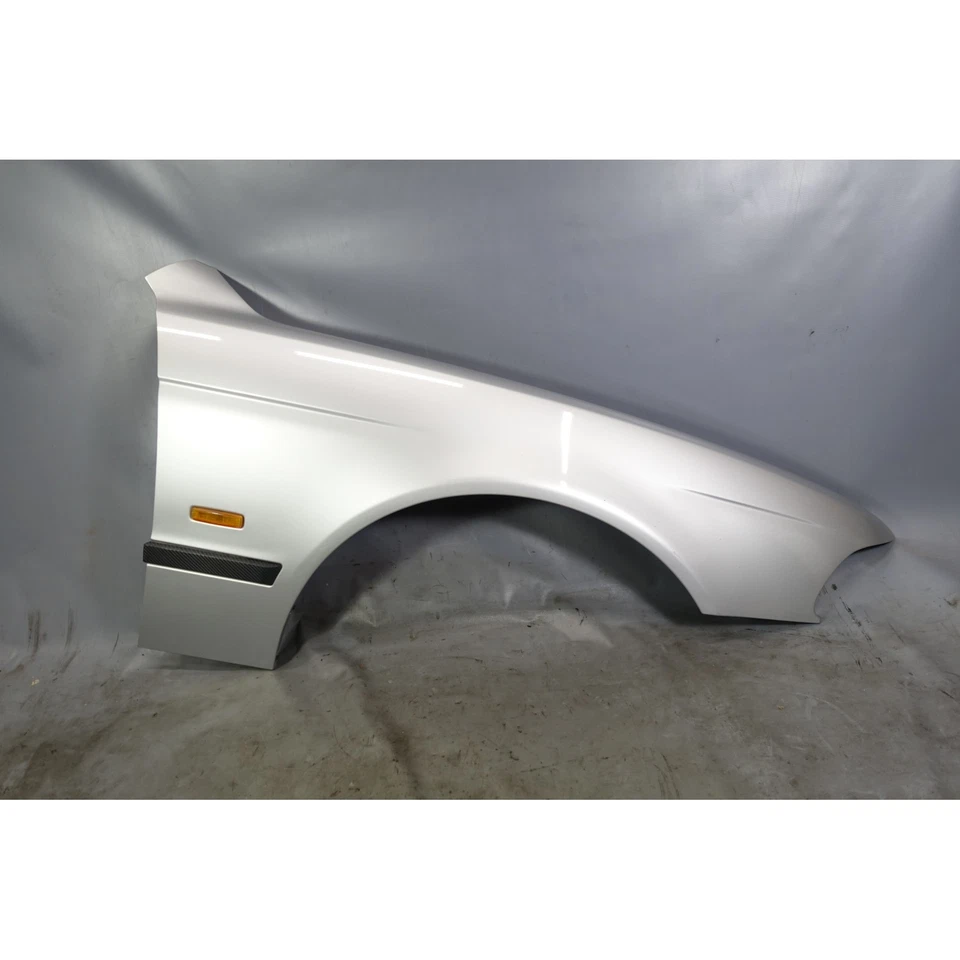 BMW E39 1997-2003 serie 5 guardabarros delantero derecho pasajero titanio plata OEM Foto 1 de 4