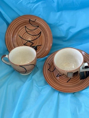 Juego de dos tazas y platillos de café espresso - marrón oscuro ~ cerámica madera como estilo Foto 1 de 4