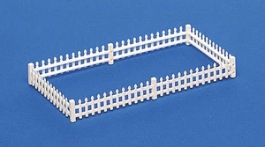 Bachmann HO Scale SceneScapes Accessory SetPicket Fence 24-Pack - Picture 1 of 1