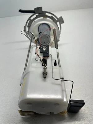 Nissan Armada 2007 2015 unidad de envío de bomba de combustible de gasolina 17040Zv60B OEM 242083 Foto 1 de 4