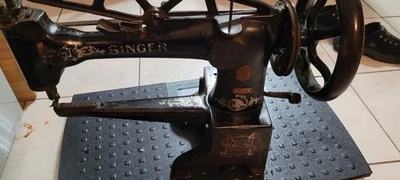 SINGER 29-4 Short ARM SEWING Machine Cobbler Patcher Leather(Read Description) - Image 1 of 4
