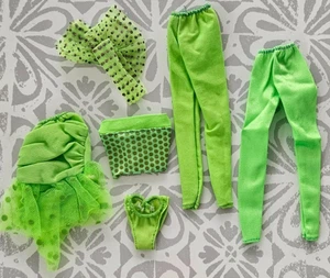 VINTAGE BARBIE ROCKERS MODE KLEIDUNG 6 GRÜNE TEILE - Bild 1 von 7