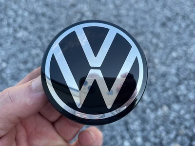 VW VOLKSWAGEN ATLAS TIGUAN JETTA GOLF ARTEON OEM WHEEL CENTER CAP 5GM.601.171 - Image 1 of 3