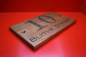 Placas de número de casa grabadas con láser de madera dura recuperada - Imagen 1 de 16