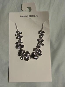 Banana Republic Blume Halskette Schmuck silberfarben 19,5" NEU - Bild 1 von 3