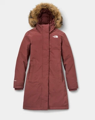 PARKA ÁRTICA CON CAPUCHA PARA MUJER THE NORTH FACE RIBETE DE PIEL SINTÉTICA MARRÓN PÚRPURA Foto 1 de 2