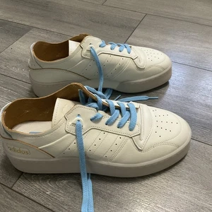 adidas rivalry summer low Ivory Semi Blue Burst Sneakers Sz 10 ID2844 - Picture 1 of 10