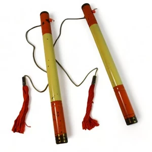 VINTAGE STAGE-SIZED BRASS CHINESE STICKS CA. 1950s / Vintage Magic Trick - Picture 1 of 1