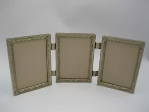 Marco de fotos vintage de latón con tres bisagras de 5" x 7" - Imagen 1 de 12