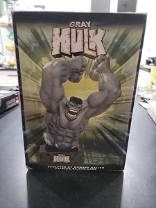 GREY HULK MARVEL MINI-BUST - Picture 1 of 5