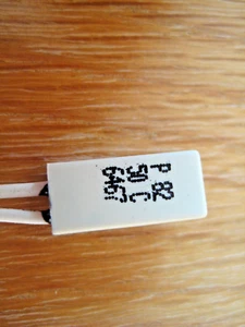 10 x MATSUO MQT8 Microtherm Thermostats P82 Normally Closed - Opens at 50°C - Picture 1 of 6
