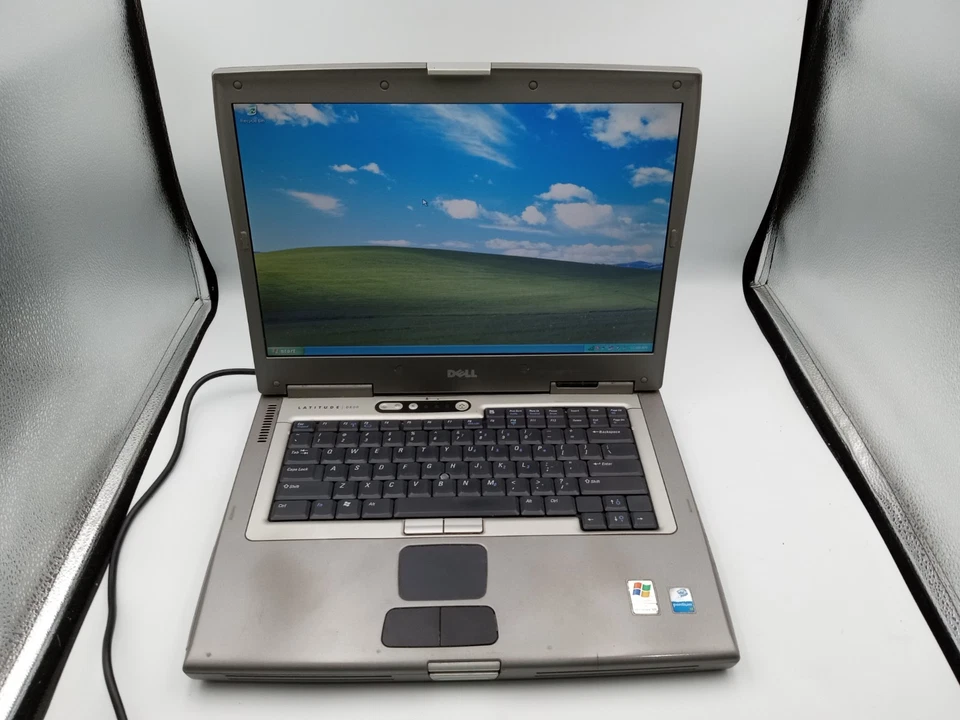 Unidad de disco duro Dell Latitude D800 Pentium M 768 MB RAM 60 GB Windows XP - LEER - RR Foto 1 de 4