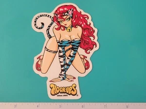 VINTAGE HOOK UPS FURY FETISCH KATZE FRAU SEXY KÄTZCHEN MÄDCHEN NOS SKATEBOARD DECK AUFKLEBER - Bild 1 von 1