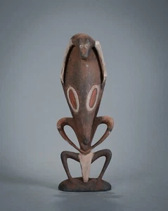 LARGE FLYING FOX ANCESTOR FIGURE, Watam Lagoon, Lower Sepik River, PNG. - Picture 1 of 9