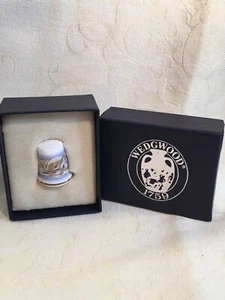 VINTAGE Wedgwood Fingerhut...Spaßige Otter...extrem Sammlerstück!!  - Bild 1 von 6