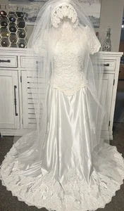 Private Label By G Wedding Dress Long Train with Veil 10 Lace Beaded NWT $2730 - Picture 1 of 24