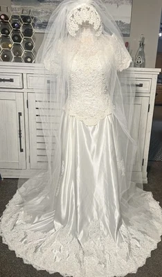Private Label By G Wedding Dress Long Train with Veil 10 Lace Beaded NWT $2730 - Image 1 of 4