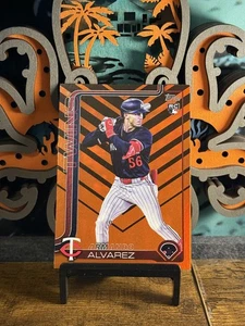 2025 Topps Update Armando Alvarez RC Halloween Foil #US161 Minnesota Twins - Picture 1 of 1