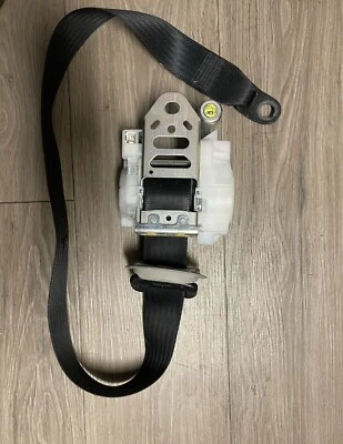 Conjunto retractor cinturón seguridad pasajero derecho Lexus CT 200H 2011-2015 negro OEM Foto 1 de 4