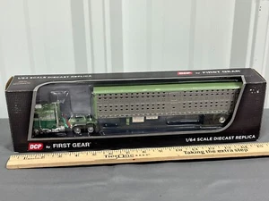 LARGECAR Model Builder Peterbilt 352 Wilson Livestock DCP 1:64 NIB 34254 LCMB - Picture 1 of 11