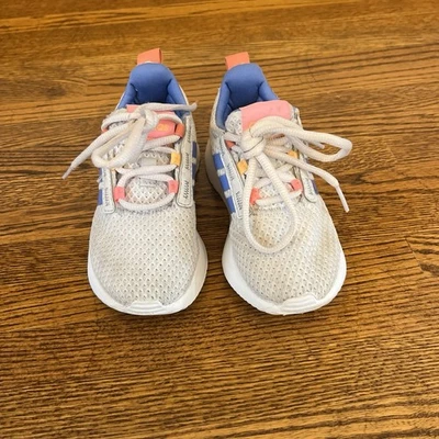 Adidas Niño Pequeño RACER TR21 Cloudfoam Talla 11k DSHGRY/FTWWHT/BEAMPK Foto 1 de 4