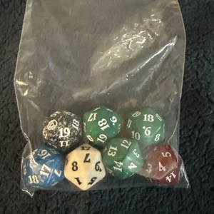 7x Magic the Gathering Assorted D20 Spindown Dice MTG - Picture 1 of 3