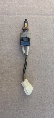 Interruptor de pedal de embrague Suzuki Samurai 1986-1995 pieza de fabricante original palanca botón sensor Japón Foto 1 de 4