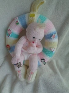 Hand knitted wreath cute baby, baby shower nursery pastel colours teddy charm10" - Picture 1 of 5