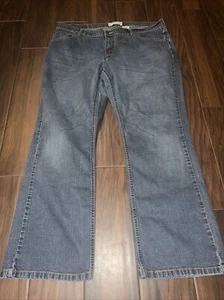 Levi Strauss Signature Mid Rise Boot Cut Damenjeans mittlere Waschung Gr. 20M 35 x 32 - Bild 1 von 8