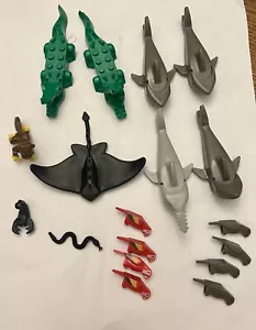 Vintage Lego Animal Lot Shark Parrot Monkey Snake Scorpion Alligator Stingray - Picture 1 of 3