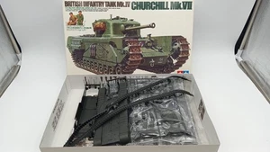  TAM35210 Tamiya Churchill Mk.VII british infantry tank 1/35 - Foto 1 di 2