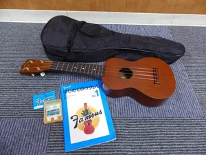 Famous Ukulele Fs-1 - Picture 1 of 10