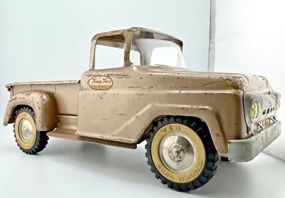 Baúl pickup vintage 1960 Tonka Toys Step-Side, ¡el juguete marrón/bronce que necesitas! Foto 1 de 4