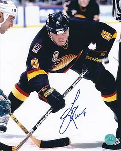 Autogramm GARY LEEMAN Vancouver Canucks 8x10 Foto - mit Echtheitszertifikat - Bild 1 von 1