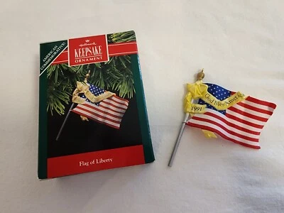 Flag of Liberty Hallmark Ornament 1991 Foto 1 de 3