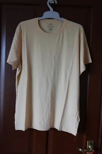 H&M Man's T-shirt, primrose yellow, size Medium (42" chest), used - Picture 1 of 3