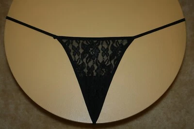 Espalda en T negra con panel frontal floral de malla transparente - sin talla Foto 1 de 2