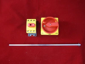 Interruptor desconector NHD NDS-403G5DL3 67*67 mm, eje 40A, 3P, 300 mm - Imagen 1 de 4