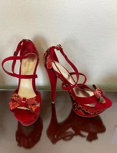 Bakers Cherie Red Suede and Black and Red Leather Snake Skin Sz 7 1/2 Heels - Picture 1 of 4