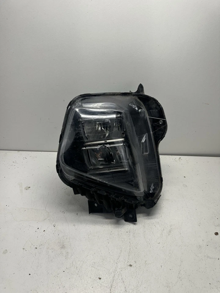 LED Left Drivers Headlight Lamp Assembly w Bulbs For 22 Hyundai Tucson SE SEL - Image 1 of 4