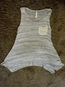 Tunica smanicata donna marca smeraldo TG M grigia canotta orlo asimmetrico tasca pizzo - Foto 1 di 3