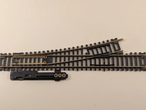 HO Scale AHM Right Remote Switch Track - Picture 1 of 4