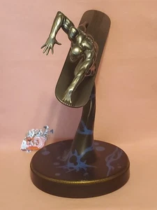 SILVER SURFER RESIN STATUE MARVEL DIAMOND SELECT TOYS PREMIER COLLECTION LIMITED - Bild 1 von 11