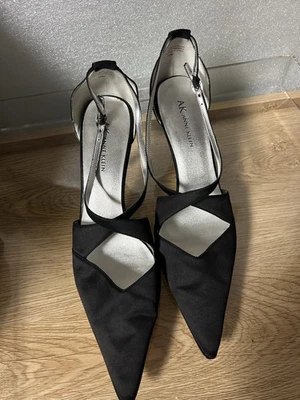 Anne Klein Women's Black Point Toe Heels - Size 10 M - Image 1 of 4