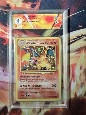 Pokémon Charizard Holo Evoluzioni ITA GRAAD 9 - Immagine 1 di 2