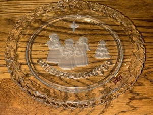 Vtg Christmas 1980 Clear Glass Plate Frosted Choir Angels Star Tree Holly Edge - Picture 1 of 9