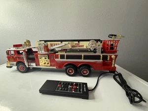 New Bright 1988 Vintage Rescue Boom Metro Fire Truck -Remote- Untested - Picture 1 of 11