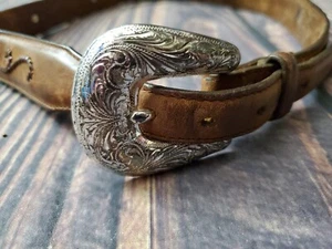 Western Silver Hart Accent 32" Soutwestern Leather Fashion Belt - Picture 1 of 6