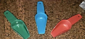 3 x Tupperware Bidone Scoop Lati Alti Stretti Zucchero Caffè Blu Verde Org Nuovo - Foto 1 di 1