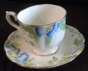 Royal Albert Crown China Poppyland Cup & Saucer England Preowned - Picture 1 of 4